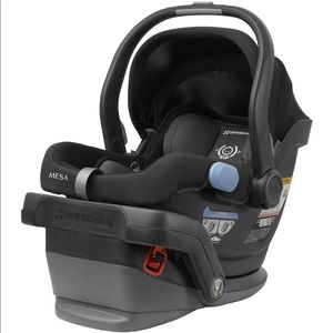 2017 Uppababy Mesa Black (jake) car seat